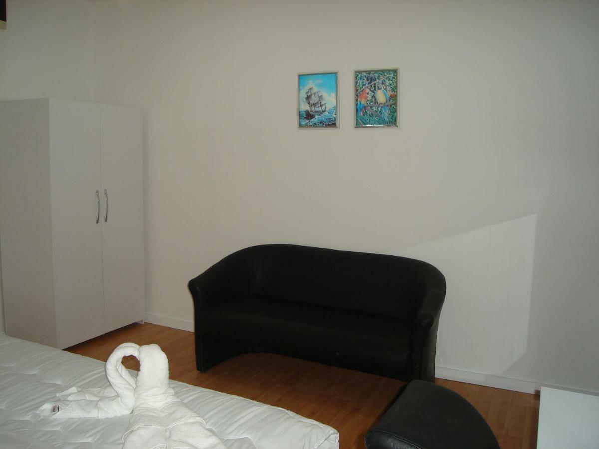 Home Away From Home Skopje Extérieur photo